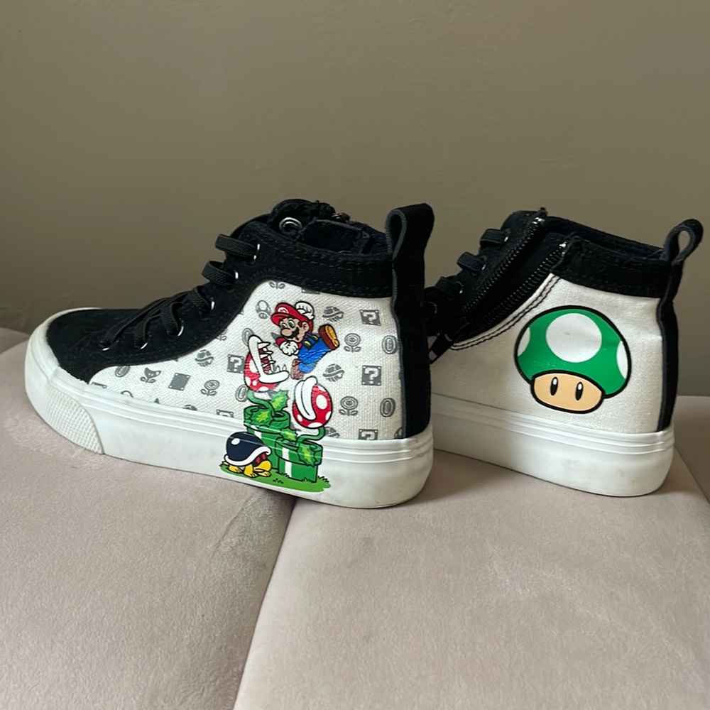 Super Mario toddler shoes size 11